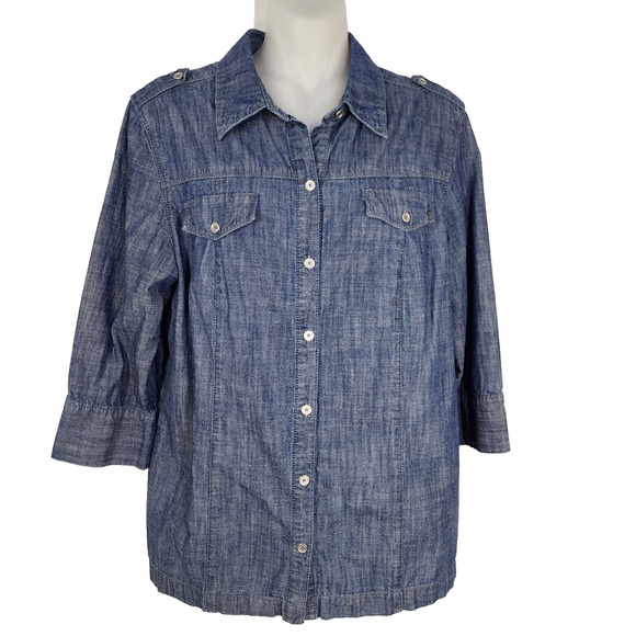 Chicos Shirt Womens Size 1 Medium Button Up Chambray Blue 3/4 Sleeves Cotton - Picture 1 of 9